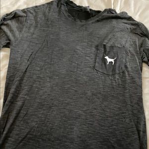 DISTRESSED BLACK TEE